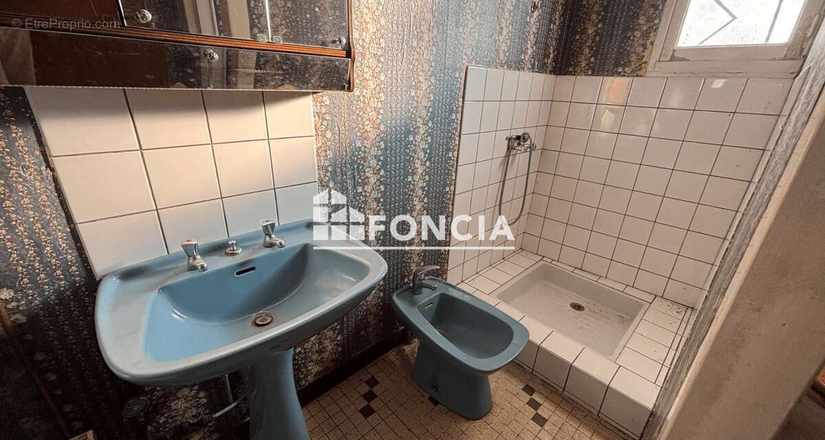 Maison à CHERVES-RICHEMONT