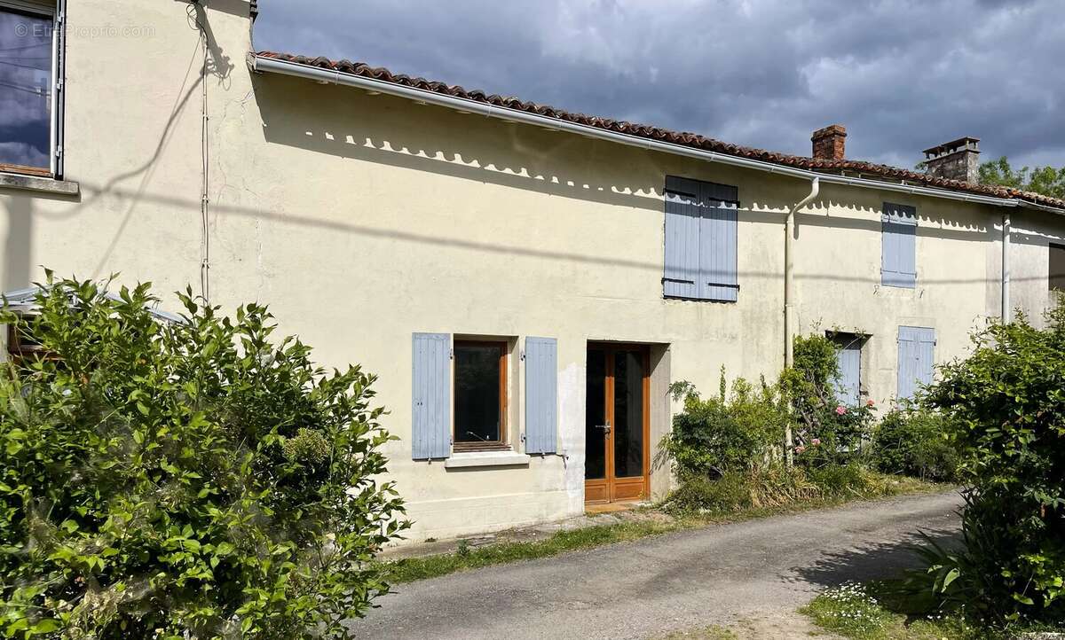 Maison de village avec 3 à 4 chambres et une deuxième maison à rénover - photo 13
