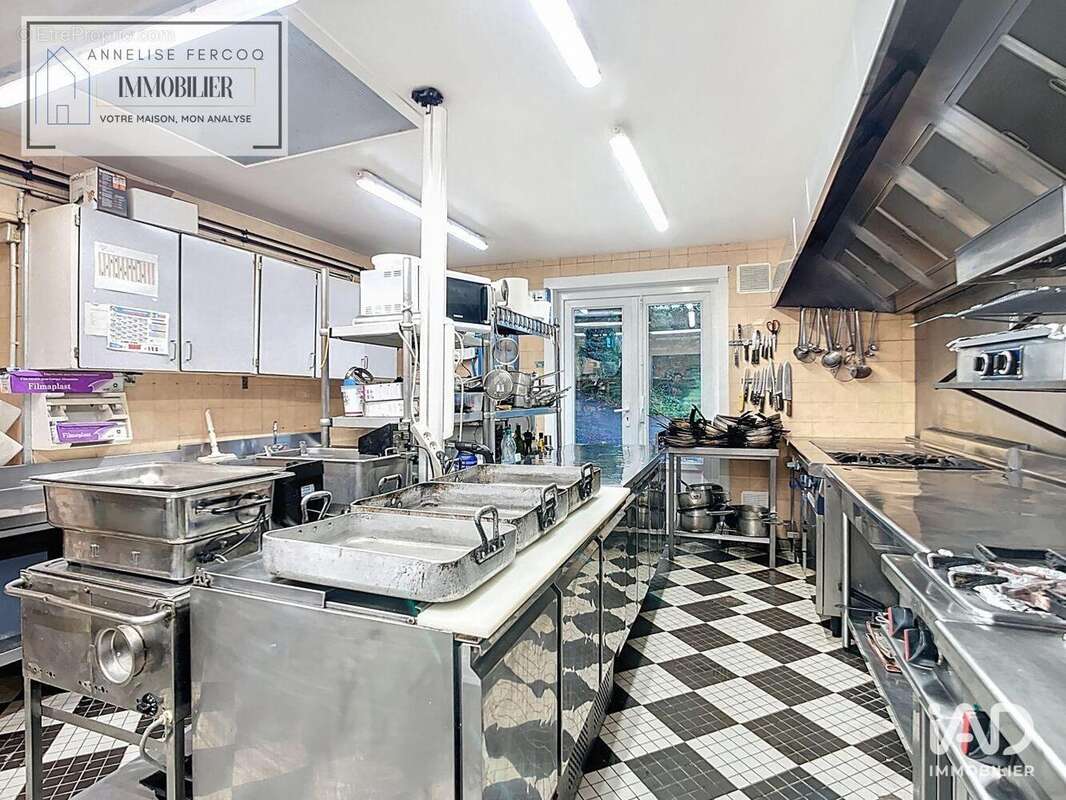 Photo 2 - Commerce à SAUVIGNY-LES-BOIS