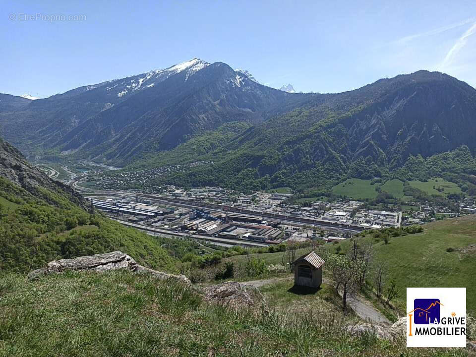 Appartement à SAINT-JEAN-DE-MAURIENNE