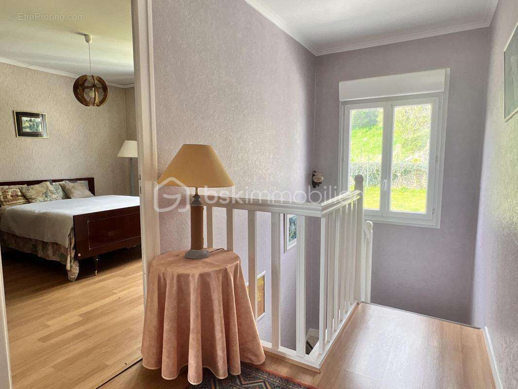 Maison de ville de 4 chambres avec garage et jardin - photo 7