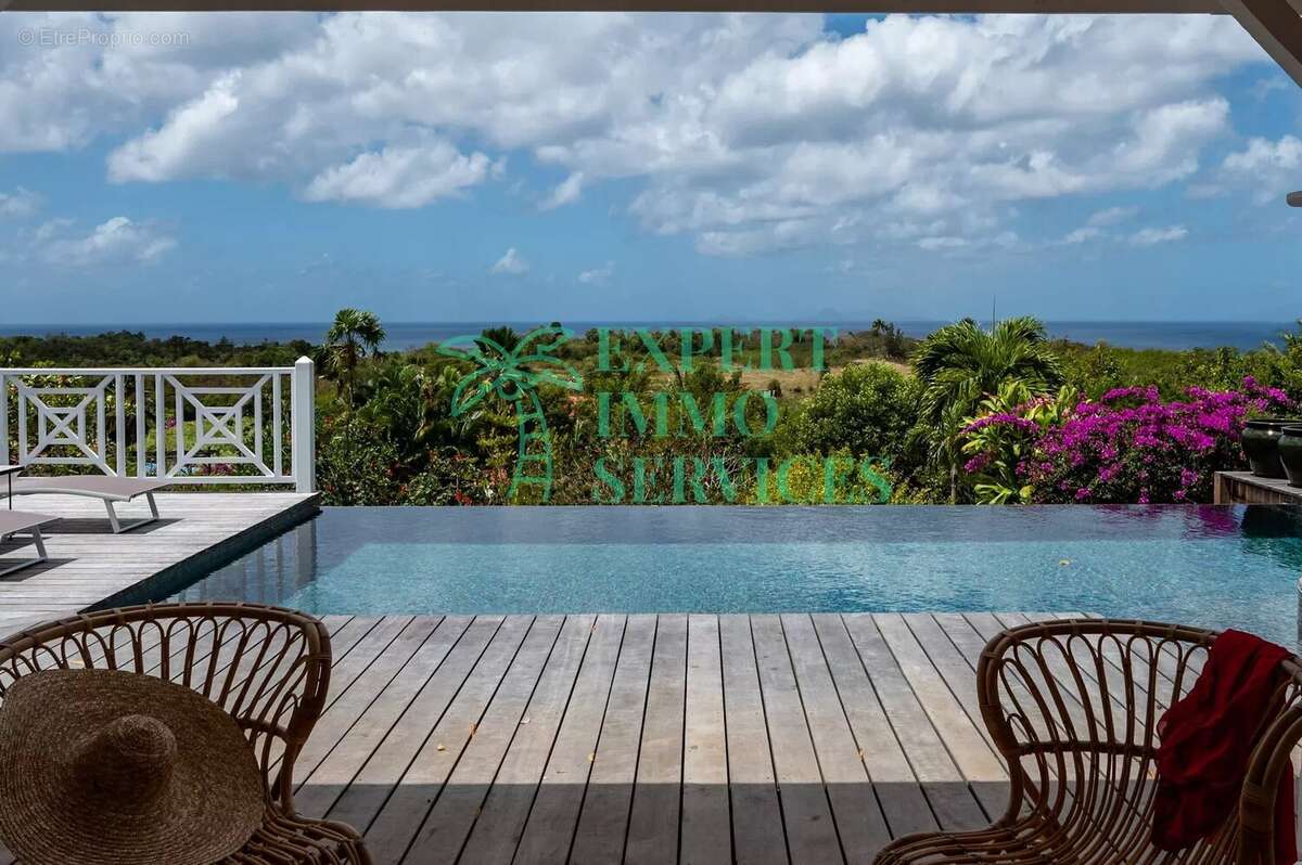 Maison à GRAND-BOURG