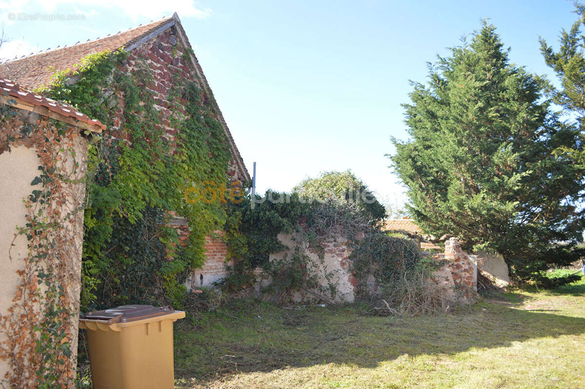 Maison à SAINT-VITTE