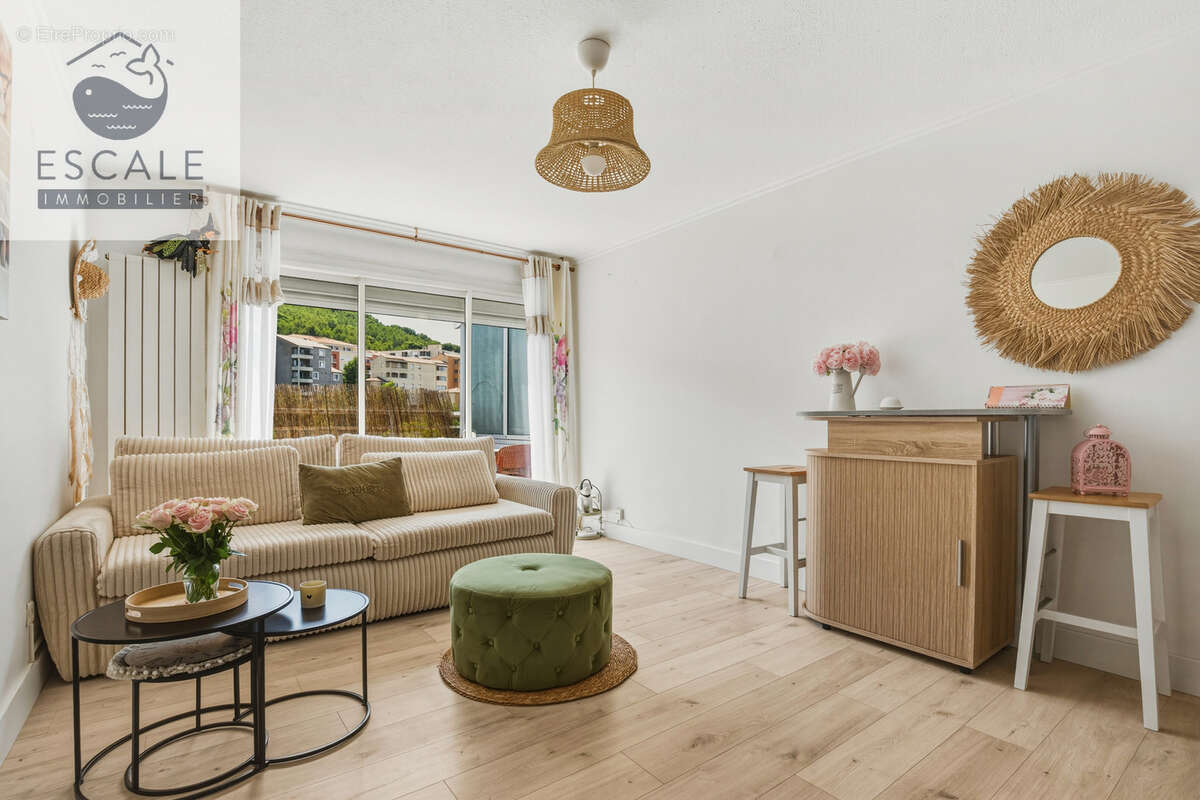 Vente type 3 refait a neuf + parking + cave quartier les metairies a sete - photo 7