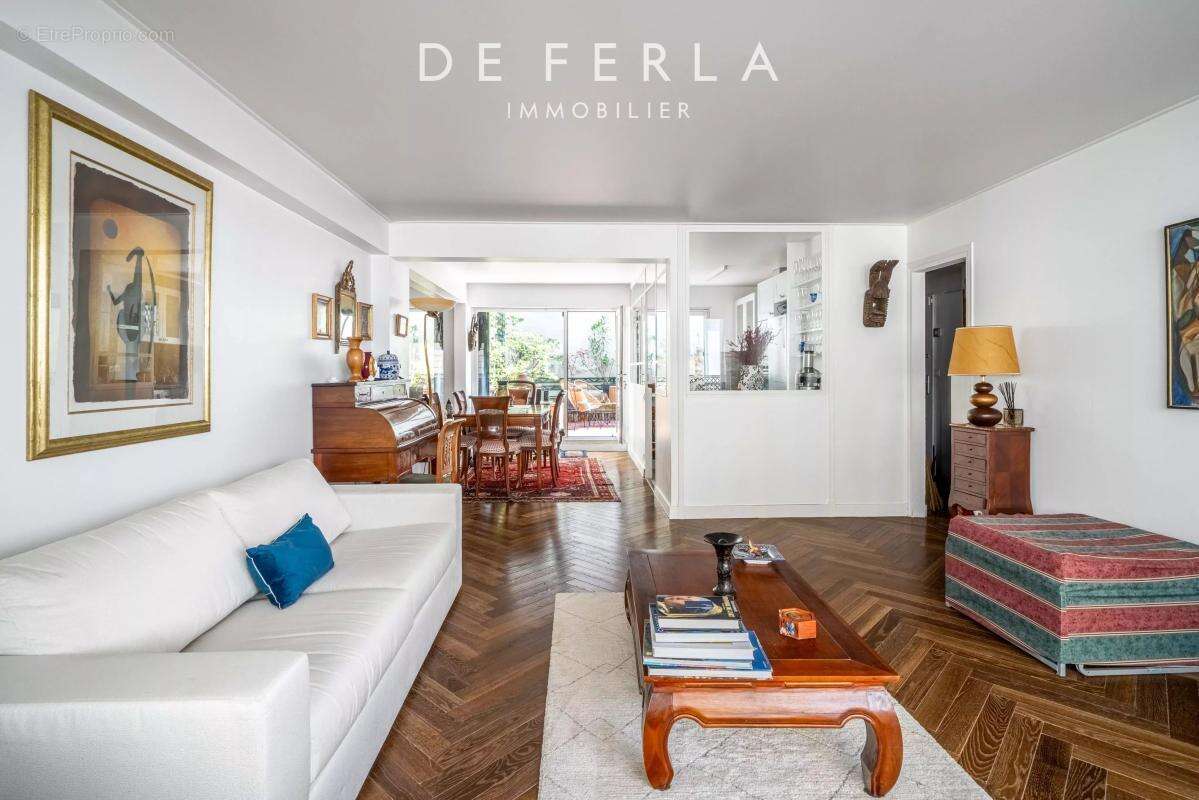 Appartement à PARIS-7E