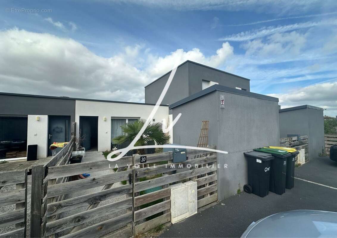 Maison à CHICHEBOVILLE