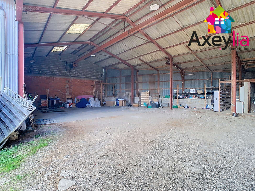 A vendre-melay- maison sur terrain clos avec piscine et hangar. - photo 4