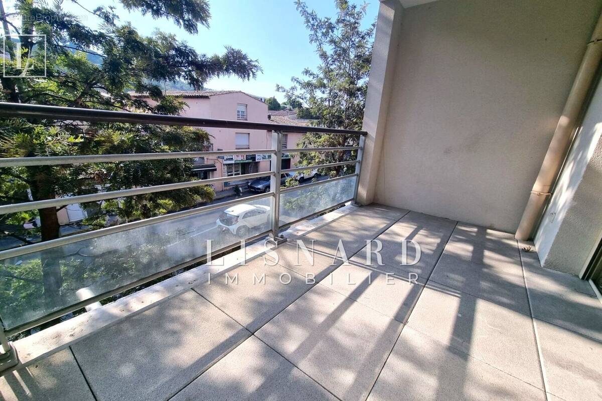 Appartement à VALLAURIS