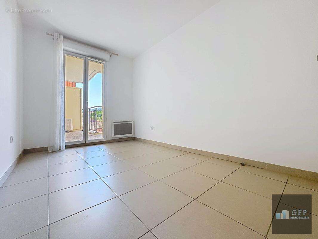 Appartement à BORMES-LES-MIMOSAS