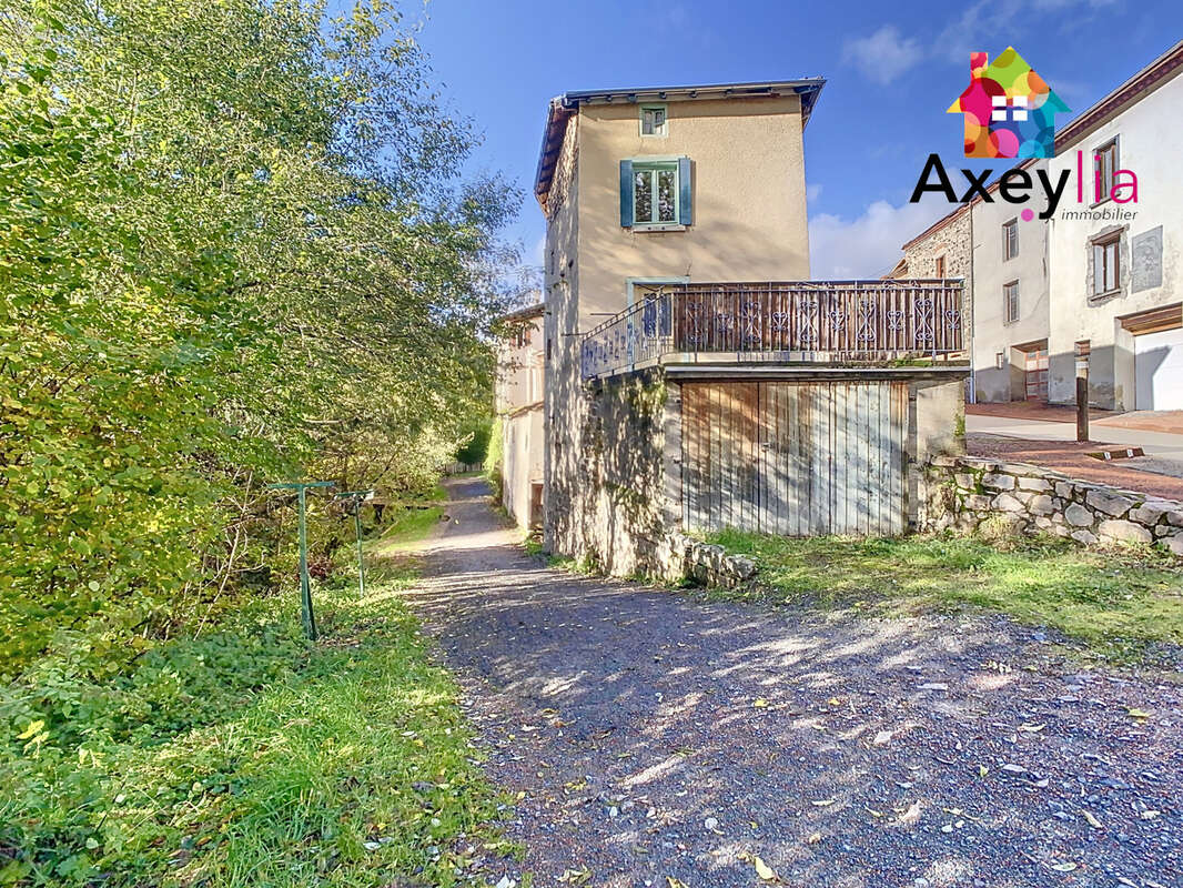 Maison à VILLEMONTAIS