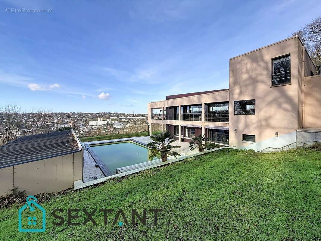 Maison à MONTIVILLIERS