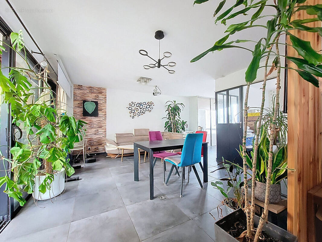 Maison à BLANQUEFORT