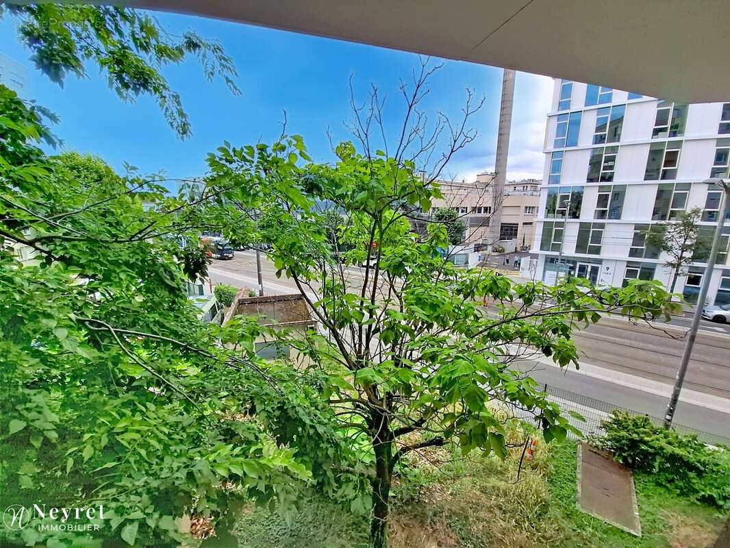 Appartement à LYON-8E