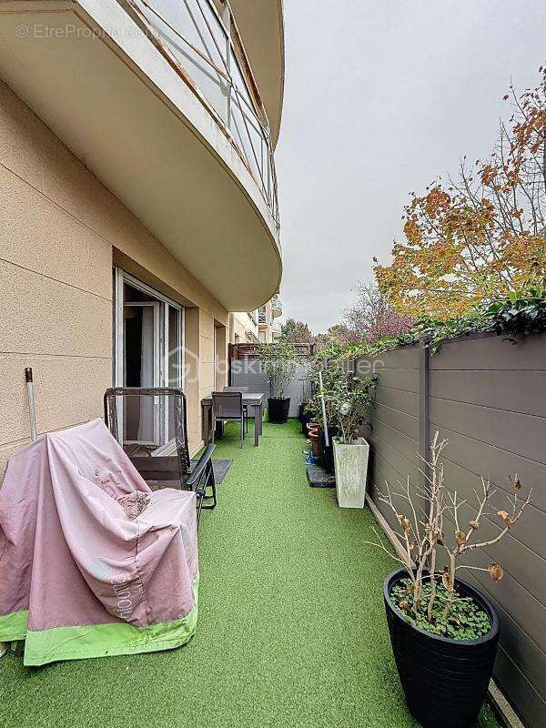 Appartement à JOUY-LE-MOUTIER