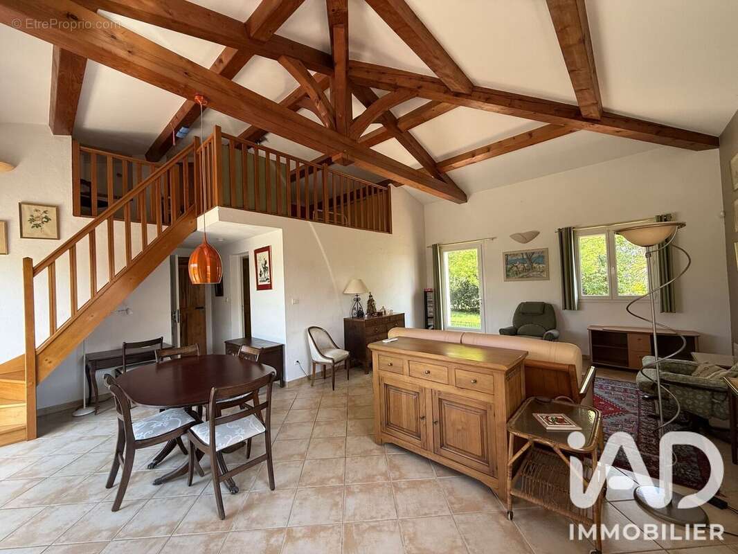 Maison 215 m² à Sollies-Ville  - photo 9