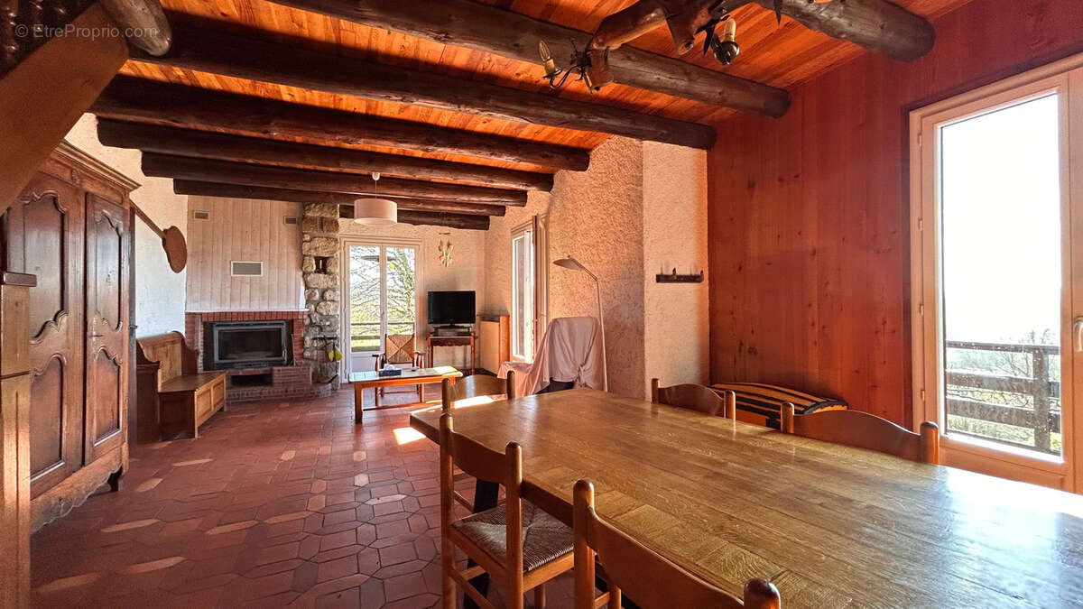 Maison avec terrain sur une parcelle de 5.610 m2 - photo 7