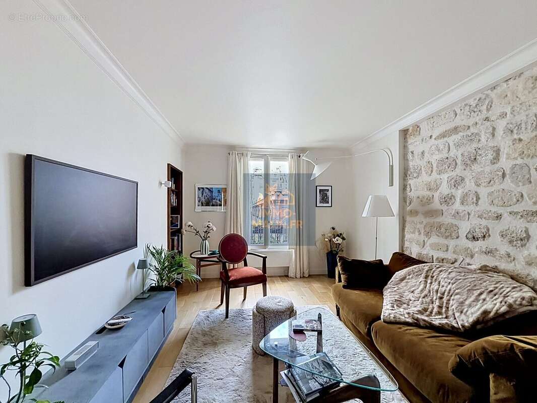 Appartement à PARIS-11E