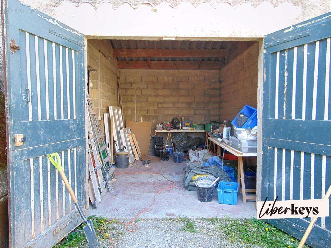 Maison à RIBAUTE-LES-TAVERNES