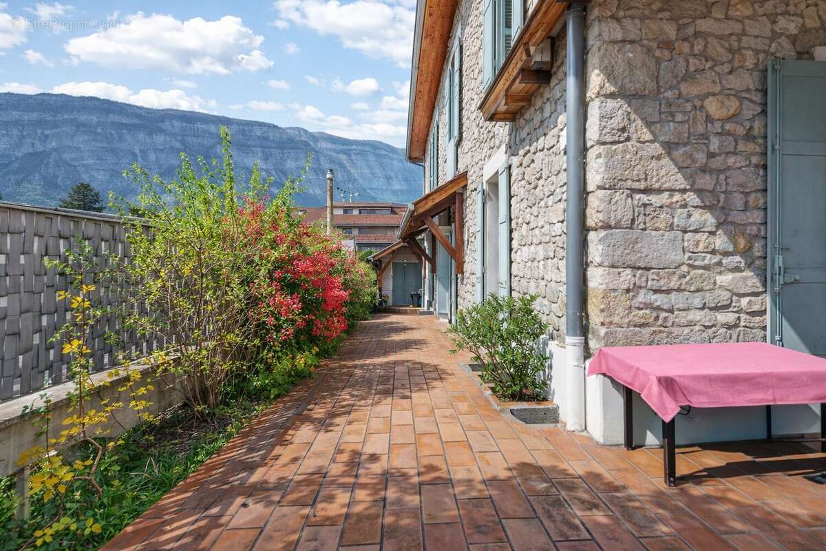 Maison à MONTBONNOT-SAINT-MARTIN