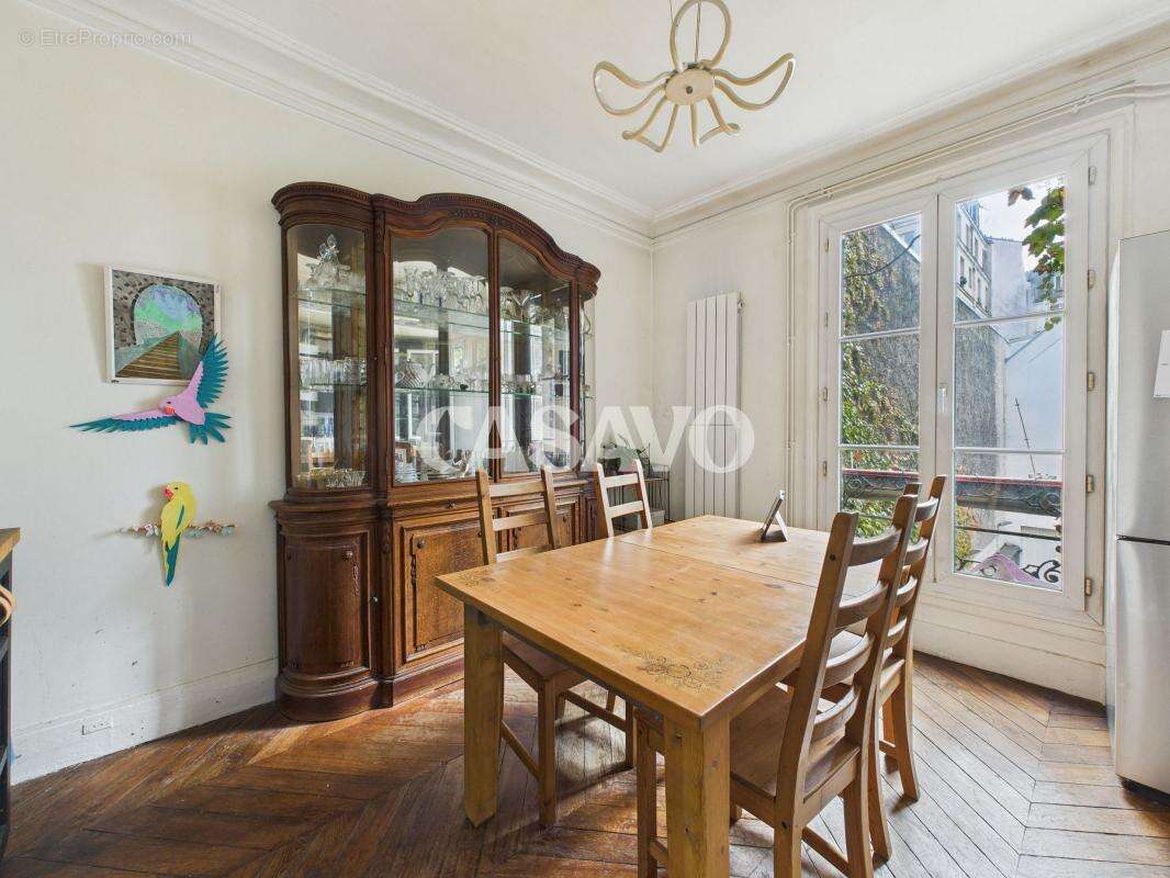 Appartement à PARIS-10E