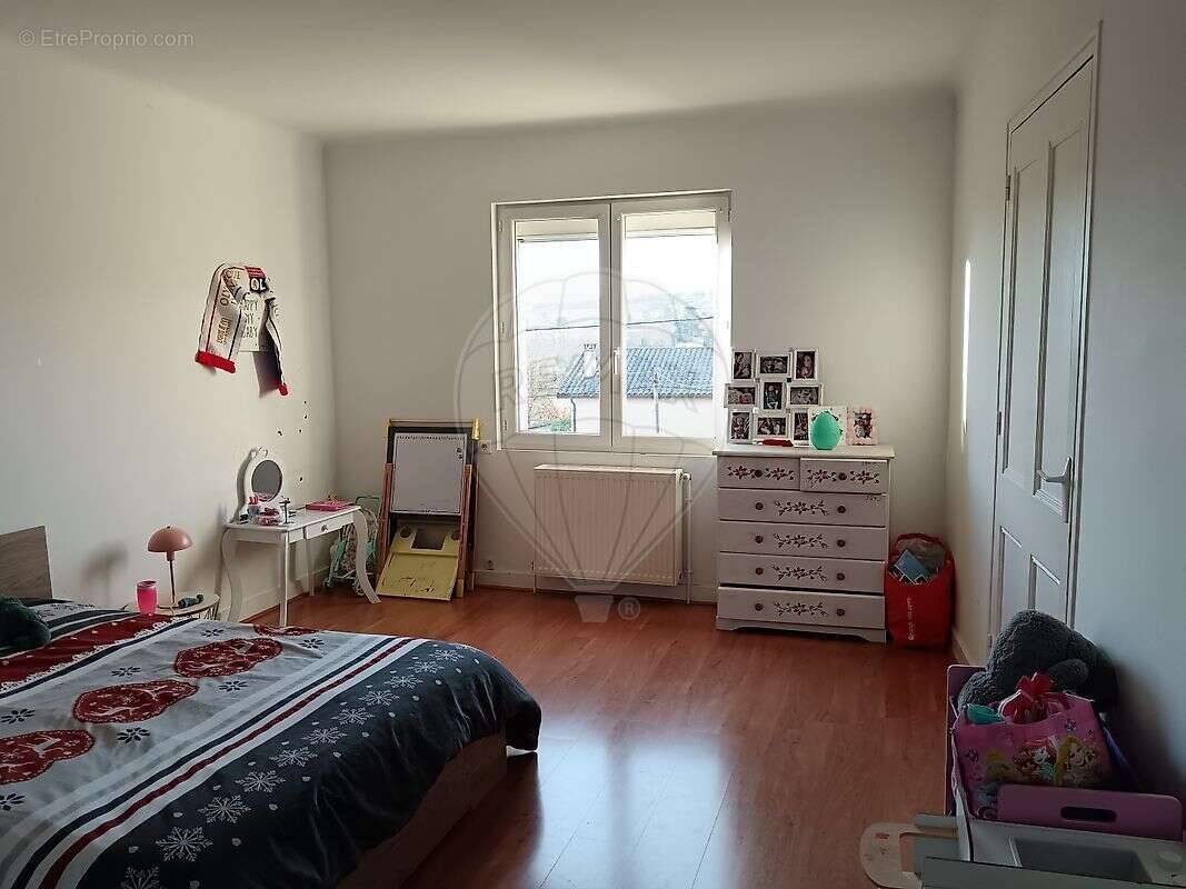 Maison à SALLES-ARBUISSONNAS-EN-BEAUJOLAIS