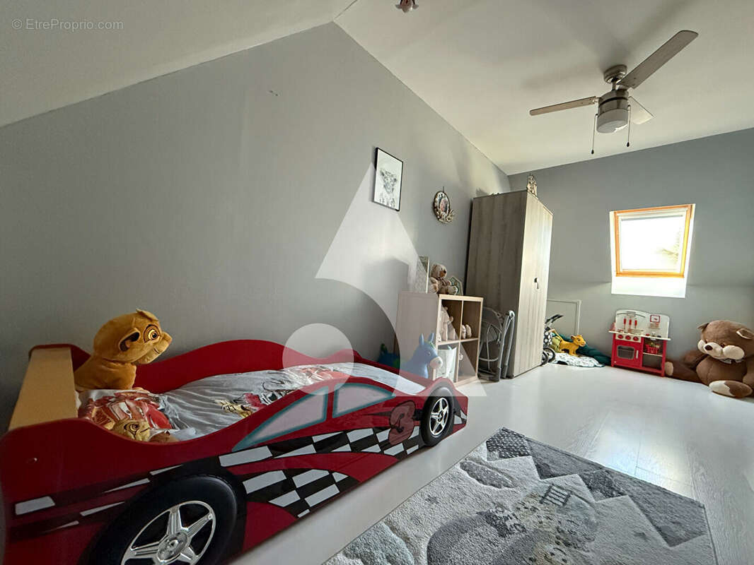 Maison à VAUX-SUR-EURE