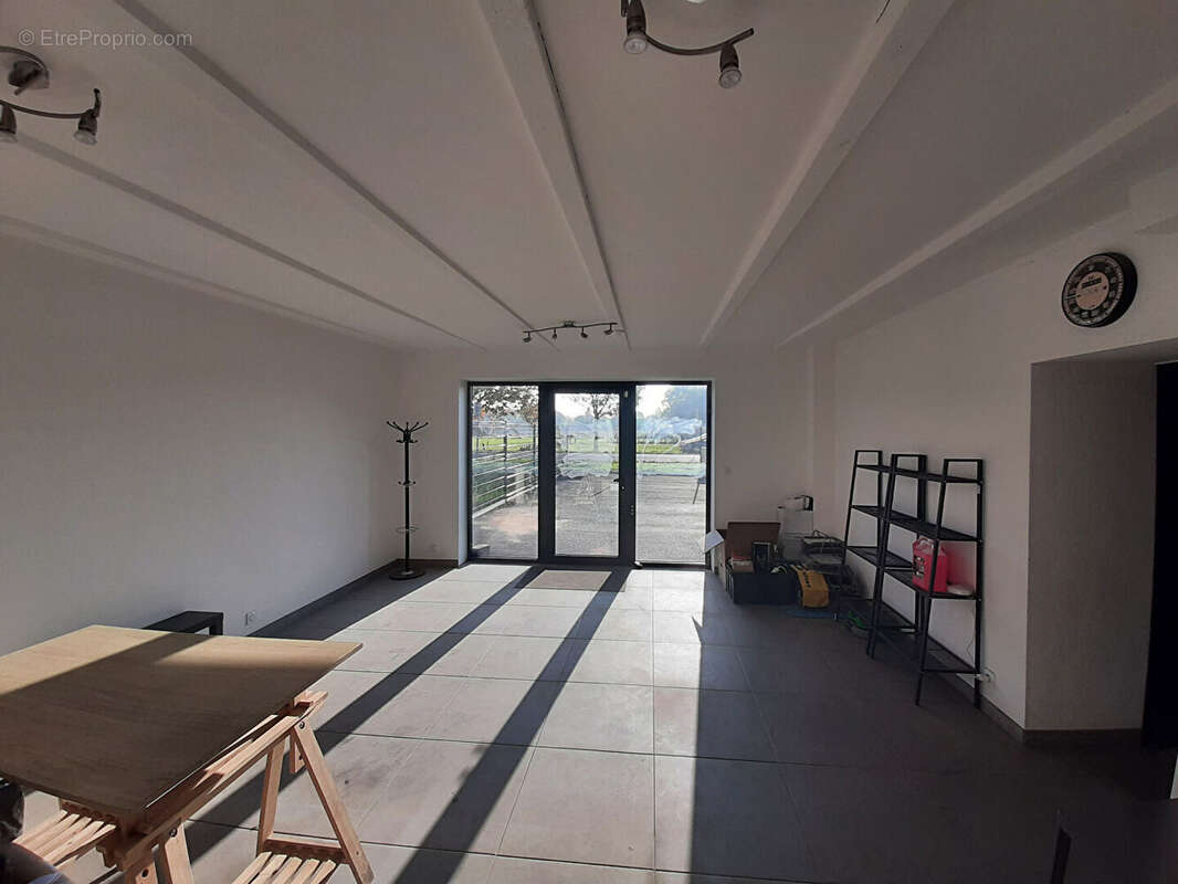 Commerce à LA MEILLERAYE-DE-BRETAGNE