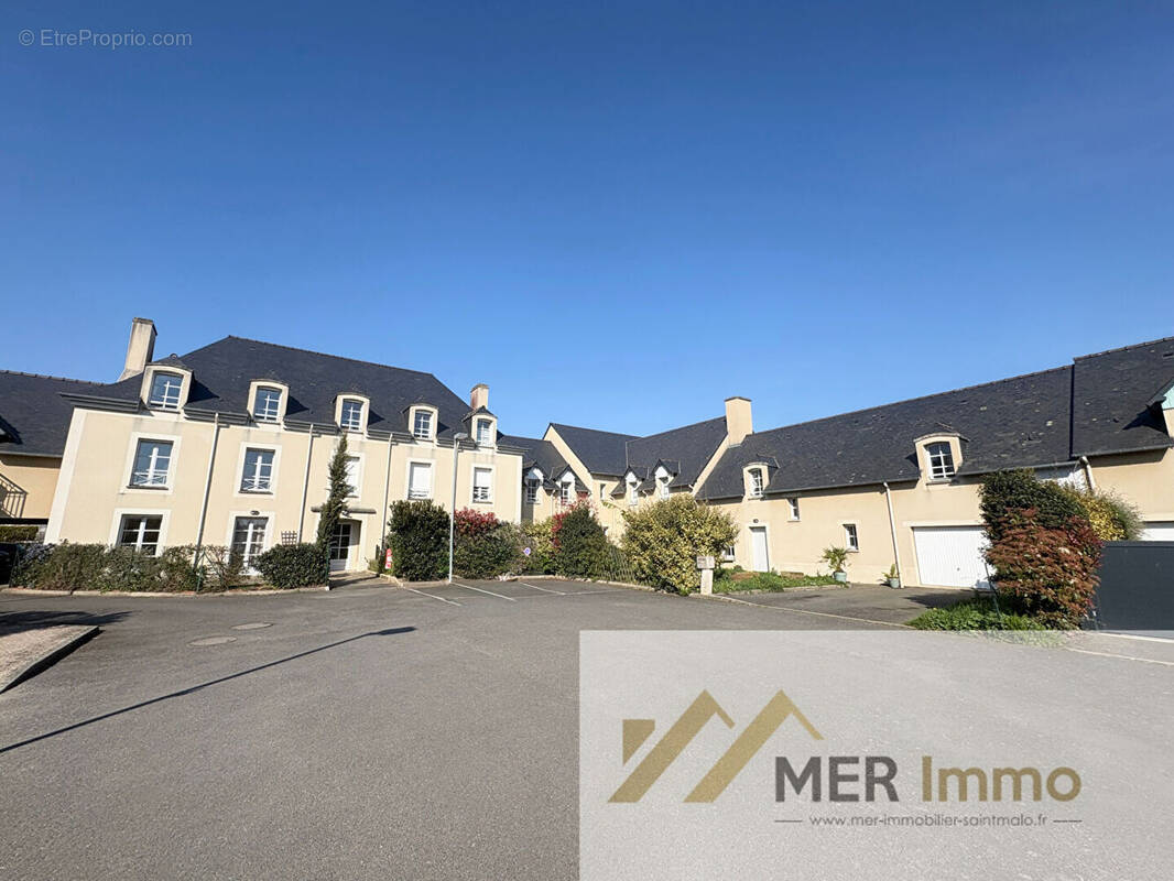 Appartement à SAINT-JOUAN-DES-GUERETS