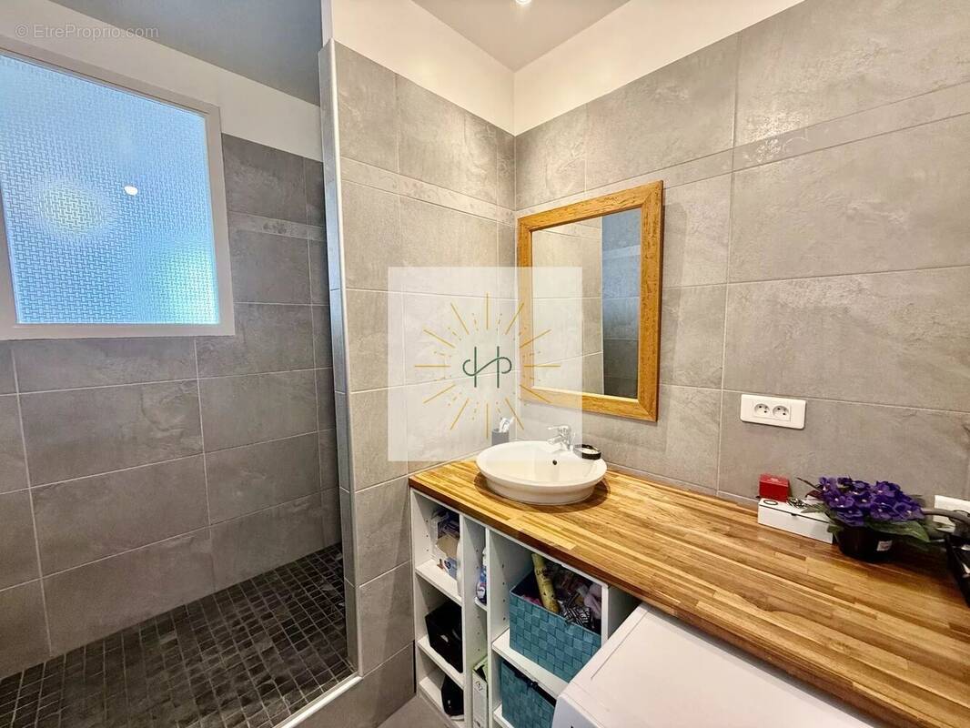 Appartement à MONTBOUCHER-SUR-JABRON