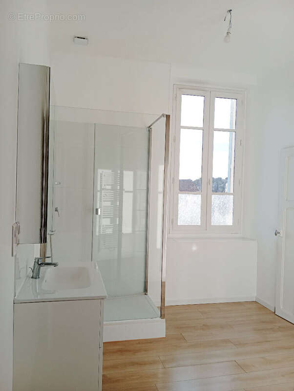 Appartement à LA VALETTE-DU-VAR