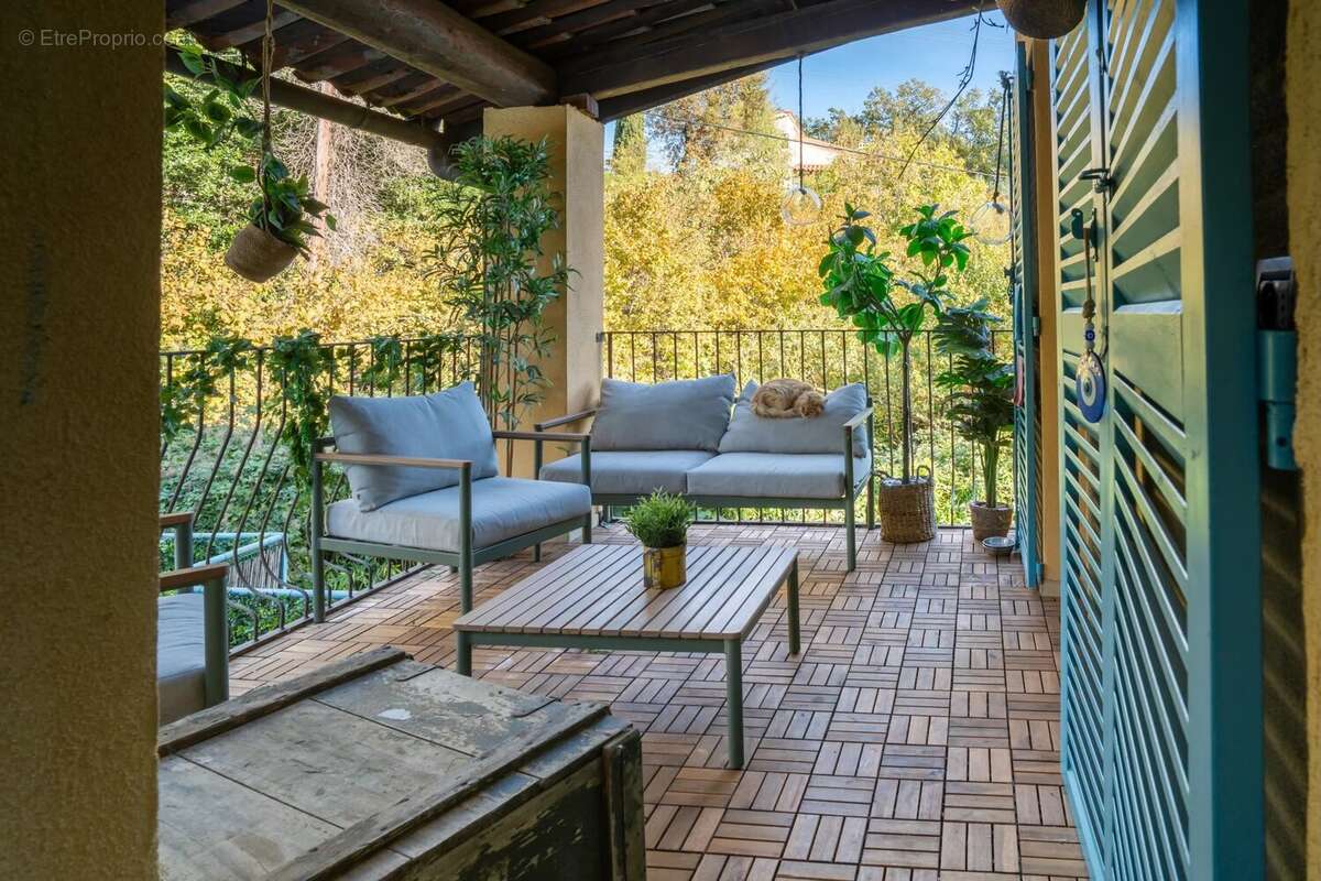 Maison à TOURRETTES-SUR-LOUP