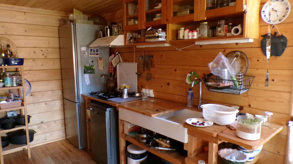Chalet finlandais en bois à Saint-Saturnin   situé au calme sur plus d'un hectare avec une forêt nourricière - photo 5