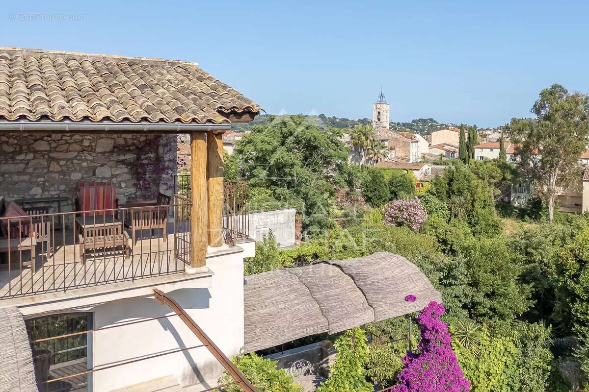 Maison à LA COLLE-SUR-LOUP