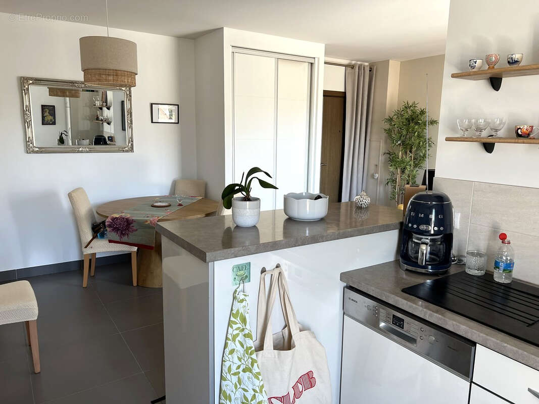 Appartement T2 de standing avec terrasse, garage, cave et parking privatif - photo 6