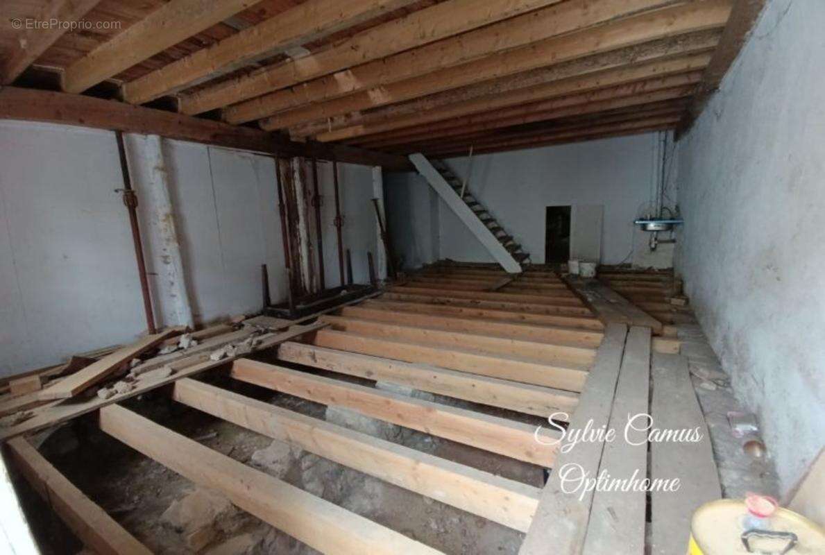 Fix Saint Genest 43- Idéal investisseurs et bricoleurs-un bien à fort potentiel sur 500 m² - photo 4