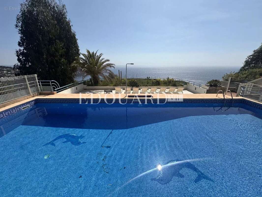 Appartement à ROQUEBRUNE-CAP-MARTIN