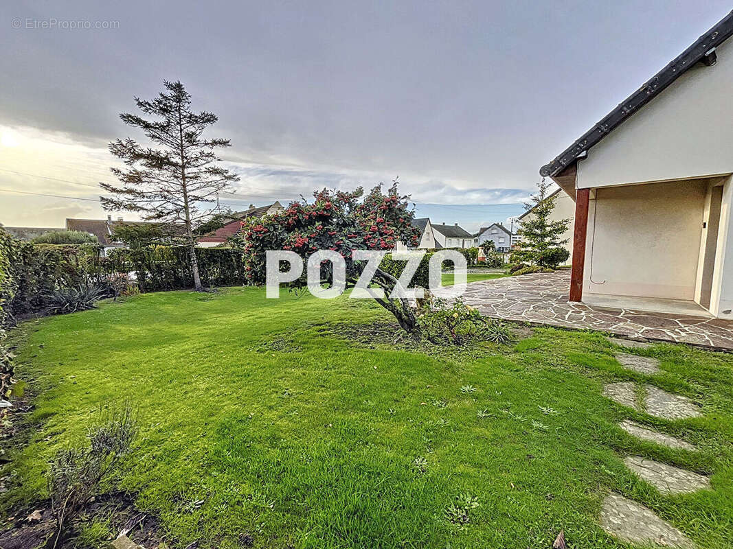 Maison à SAINT-PAIR-SUR-MER