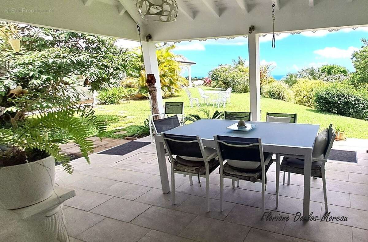 Maison à SAINTE-ROSE