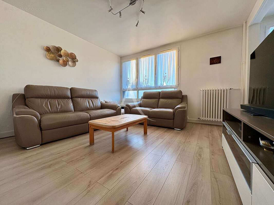 Appartement Bures Sur Yvette 5 pièce(s) 79.35 m2 - photo 5
