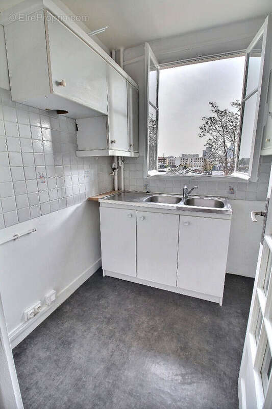 Appartement à LA GARENNE-COLOMBES