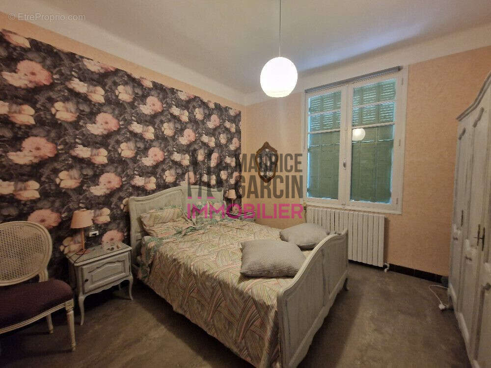 Maison à L'ISLE-SUR-LA-SORGUE