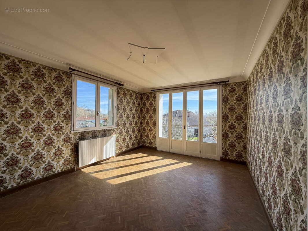 Maison à COLAYRAC-SAINT-CIRQ