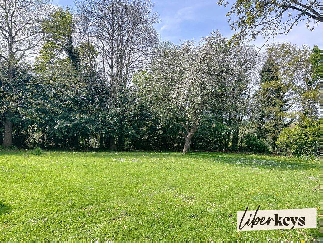 Maison à LA ROCHE-DERRIEN