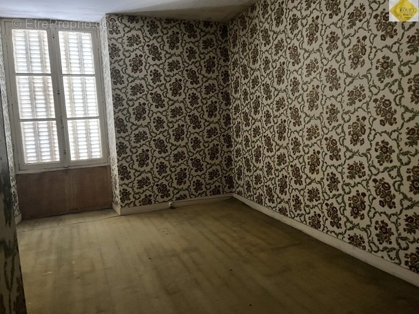 Maison à ANGLES-SUR-L&#039;ANGLIN