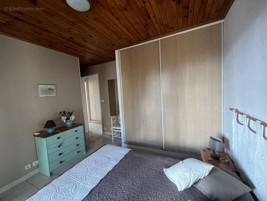 Maison à SAINT-QUENTIN-LA-POTERIE