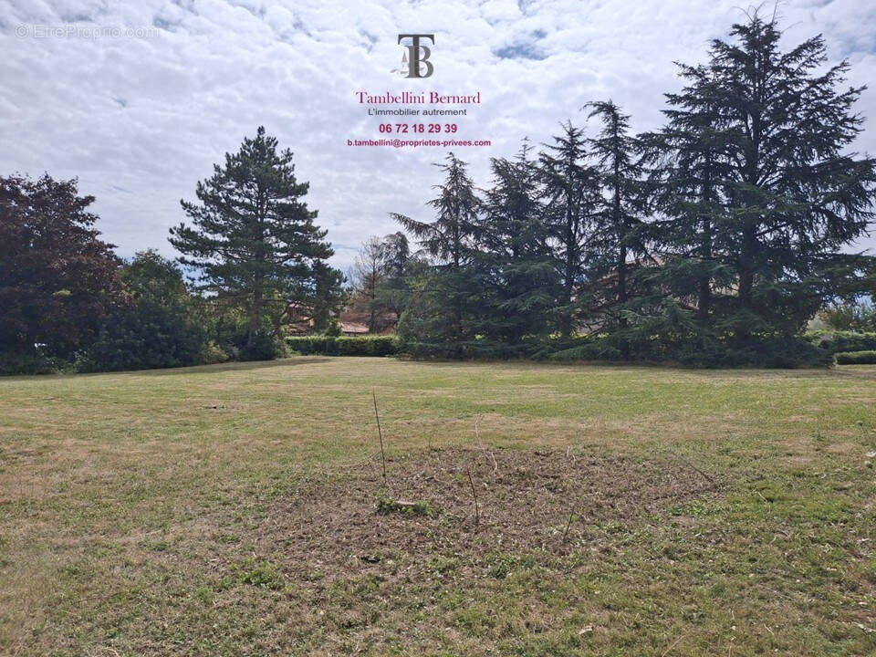 Terrain à MARCY-L&#039;ETOILE