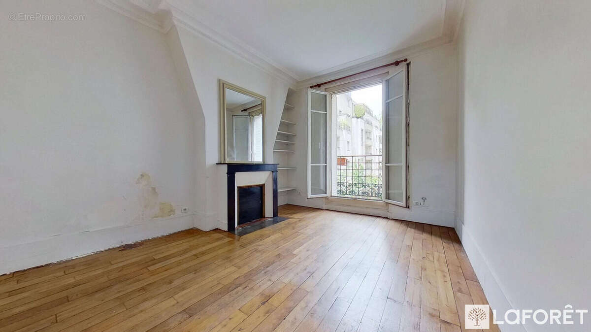 Appartement à PARIS-18E