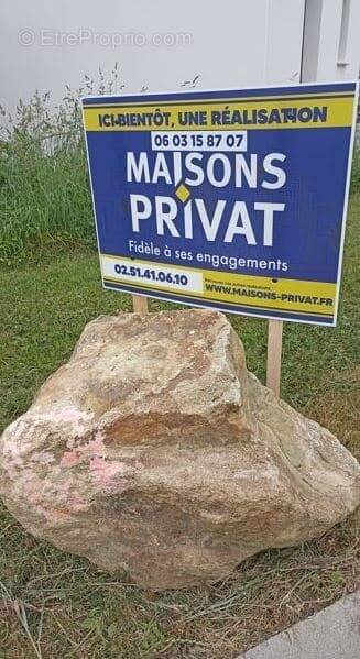 Terrain à MOUILLERON-LE-CAPTIF