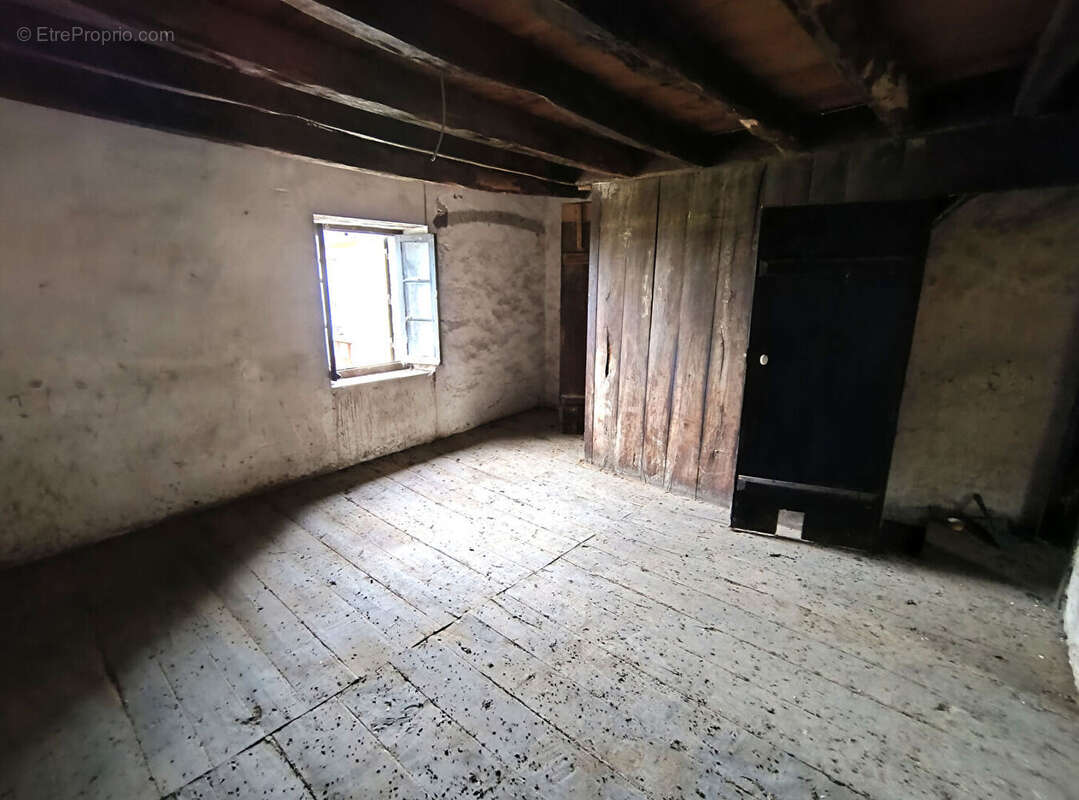 Maison à BESSINES-SUR-GARTEMPE