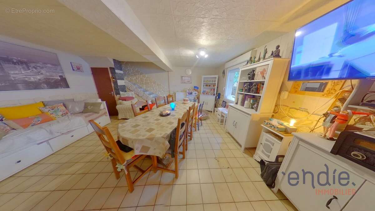 Maison à ARC-LES-GRAY